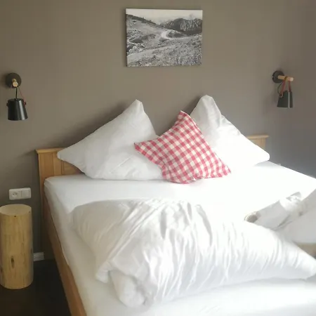 Haus Almrausch Апартаменты