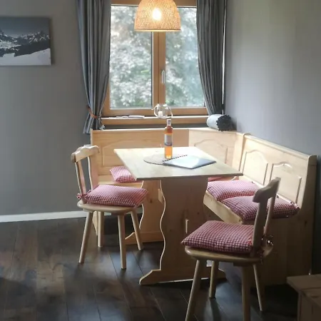 Haus Almrausch * 比荷巴赫